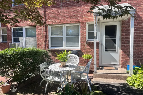 364 MAIN ST 12