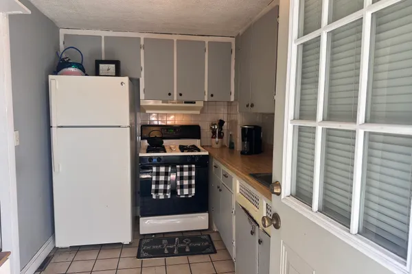 364 MAIN ST 12
