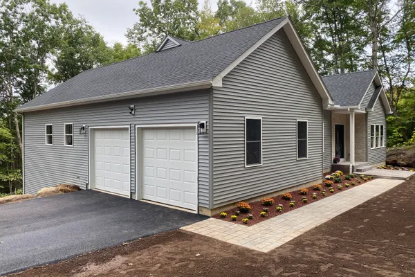 39 RATLUM MOUNTAIN RD