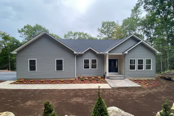 39 RATLUM MOUNTAIN RD