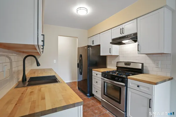 2955 MADISON AVE 44