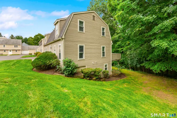 58 OLD TOWNE RD 58