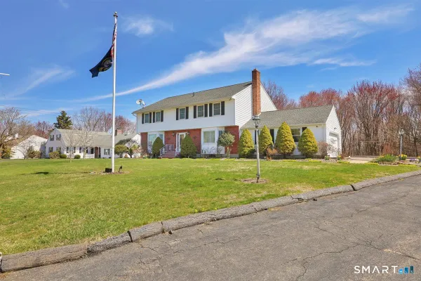 96 NEILL DR