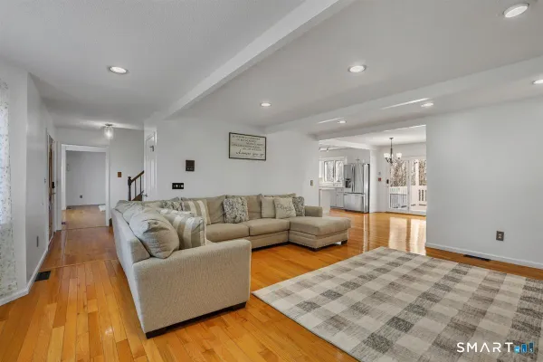 96 NEILL DR