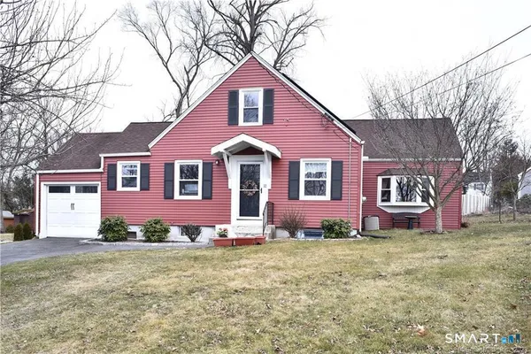 32 BARTON CIR