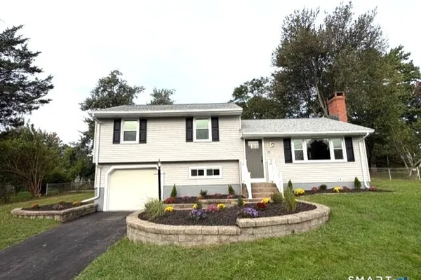 19 WINTHROP BLVD