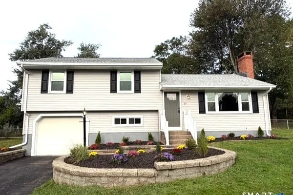 19 WINTHROP BLVD