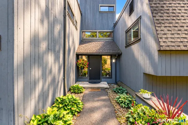 126 MALLARD DR 126