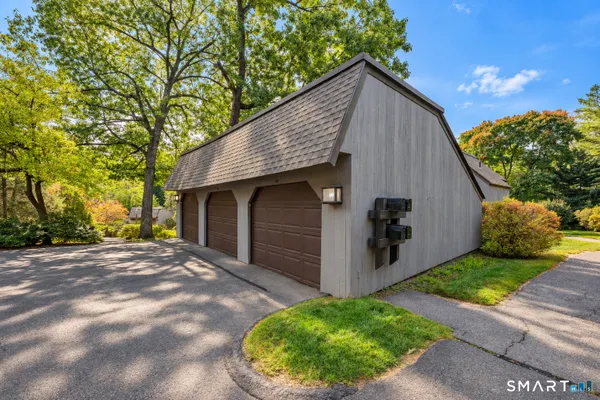 126 MALLARD DR 126