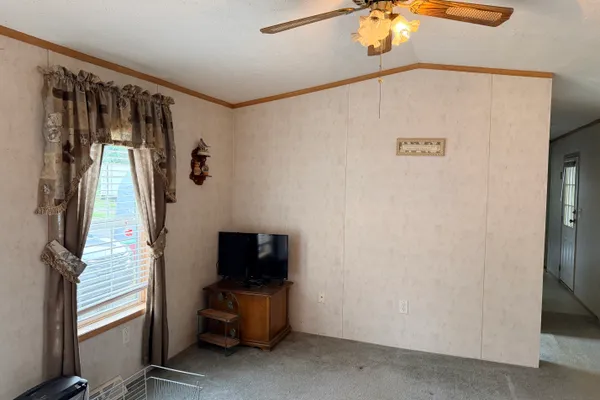 372 SCANTIC RD 3
