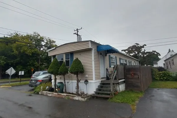 1012 OLD COLONY RD 1