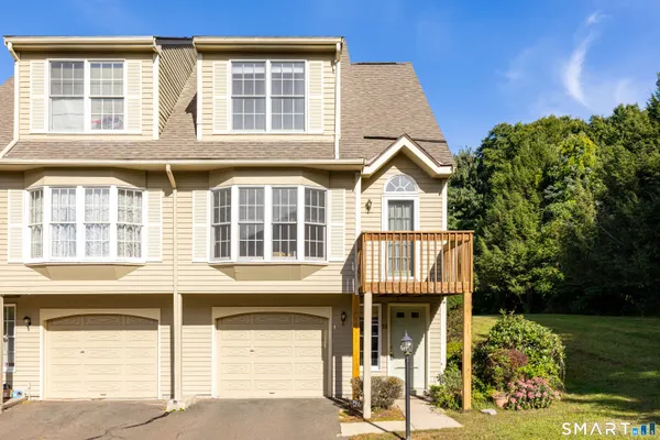 53 FOX HOLLOW DR 53