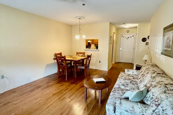 625 PALISADO AVE 102