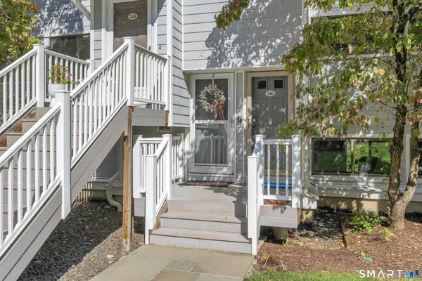 147 ROWAYTON WOODS DR 147