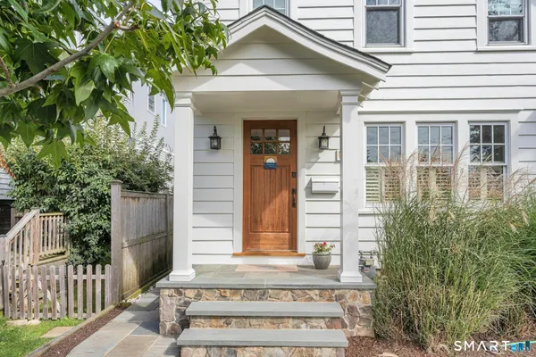 14 PARK LN