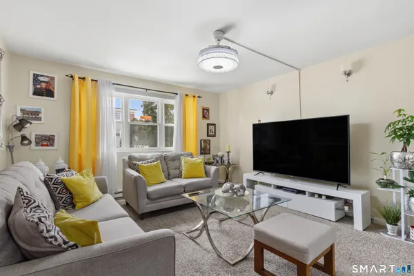 27 BELAIR DR 27