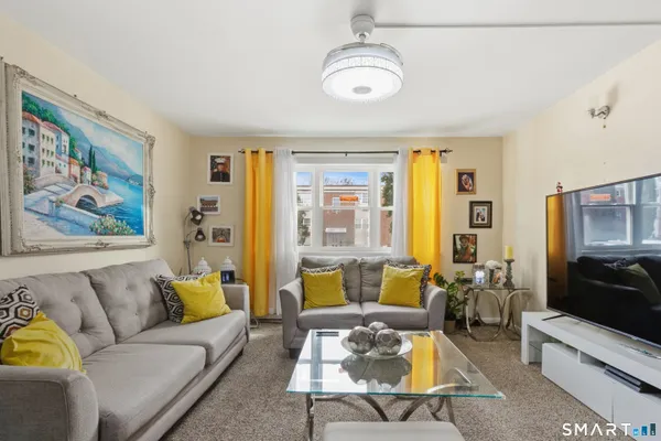 27 BELAIR DR 27