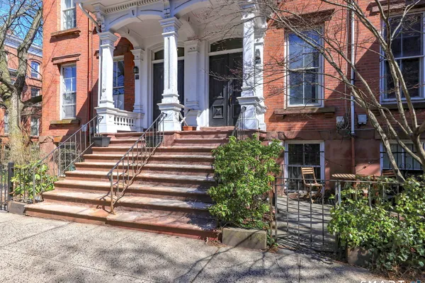 85 OLIVE ST 85
