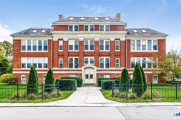 6 SCHOOL ST 2