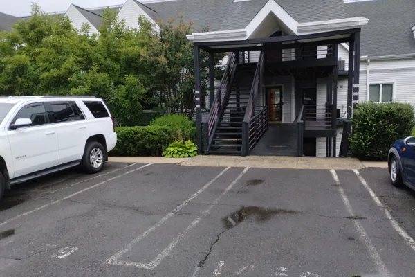 1427 WINDWARD RD 1427