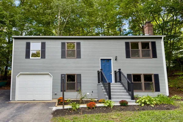 25 ASHER AVE