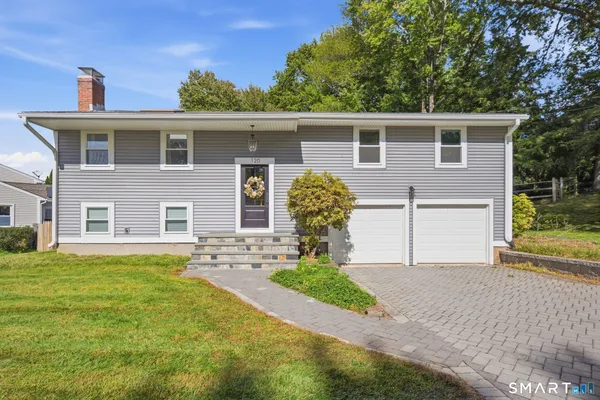 120 HYDE RD