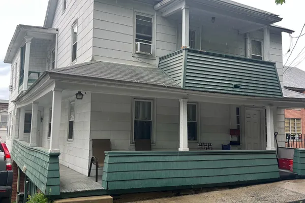 70 BANK ST