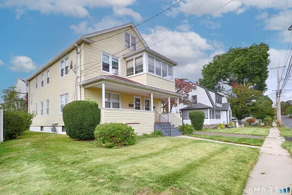 25-27 HENRY AVE