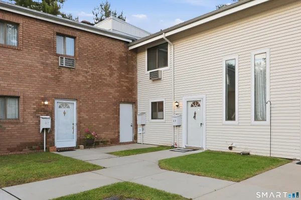 69 SUTTON PL 69
