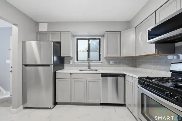 69 SUTTON PL 69