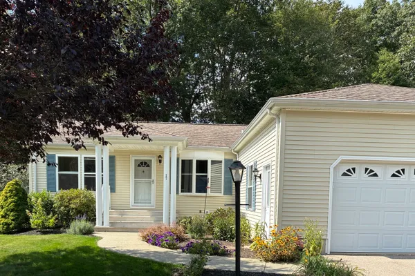 17 WYNDWOOD RD