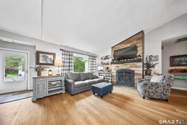 44 ALGONQUIN WAY