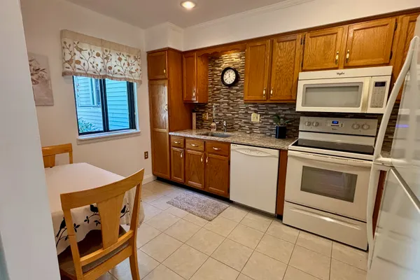 35 NUTMEG RD B5