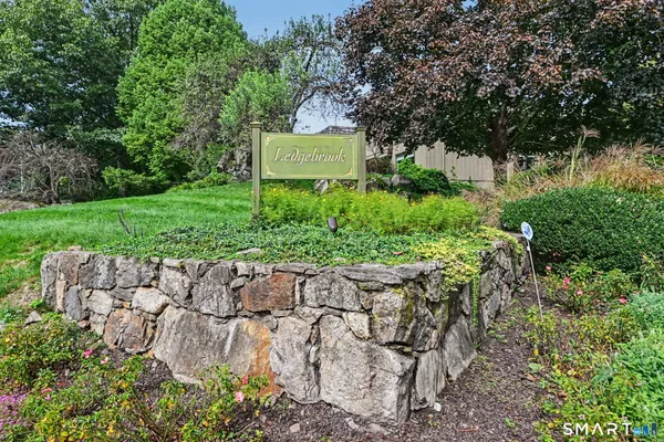 100 GILLIES LN 100