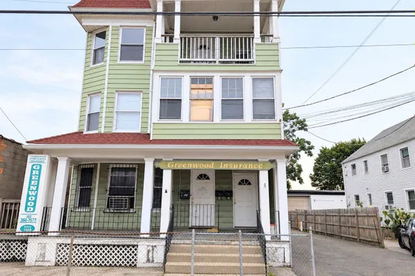 1757 E MAIN ST
