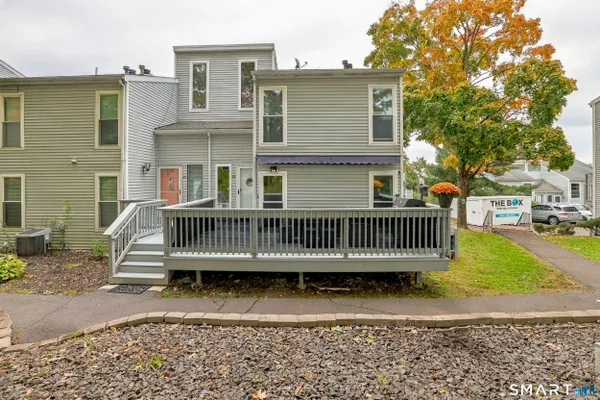 28 GLENVIEW DR 28