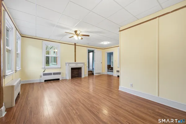 10 WALNUT AVE