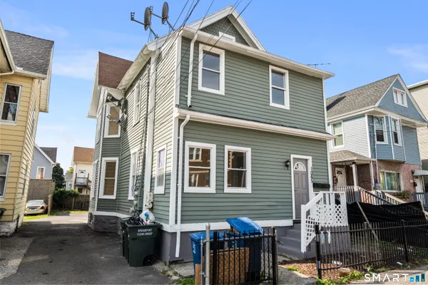 1065 KOSSUTH ST