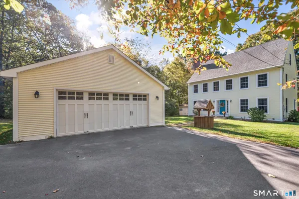 7 BOGUE LN