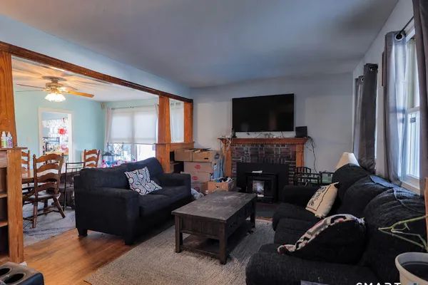 42 COLLIER AVE