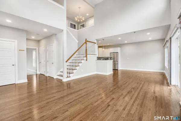 145 MULHOLLAND WAY 145