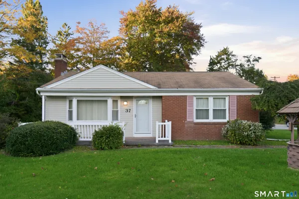 37 COLCHESTER AVE