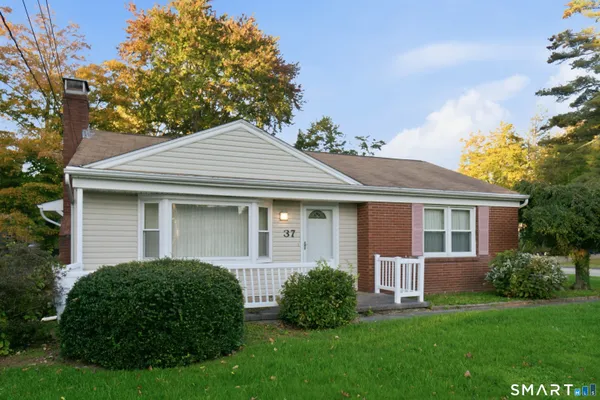 37 COLCHESTER AVE