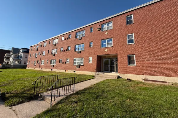 24 MERRILL ST D1