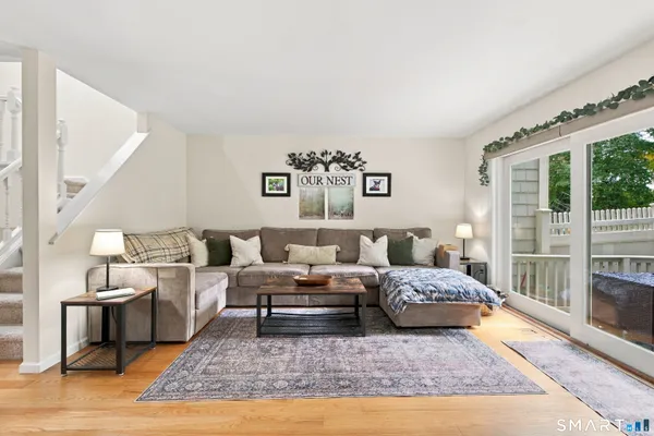 12 BOULEVARD DR 24-144