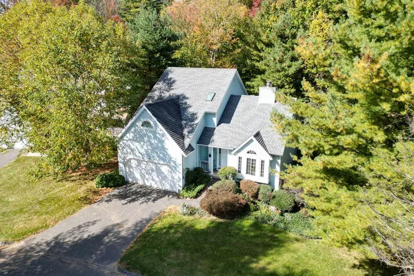 12 EDGEWOOD CT 12