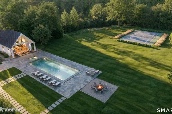 86 HOWARD RD