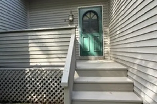 1925 SHEPARD AVE 9