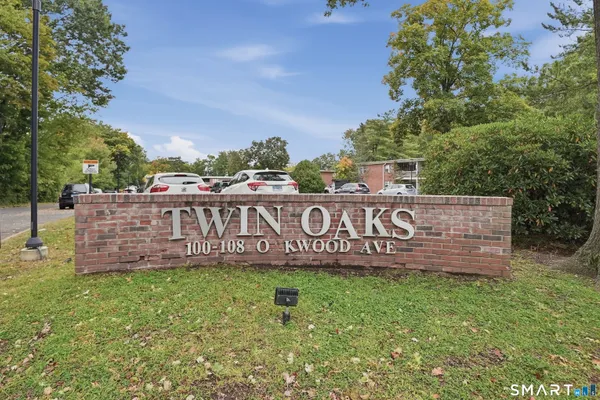 108 OAKWOOD AVE T4