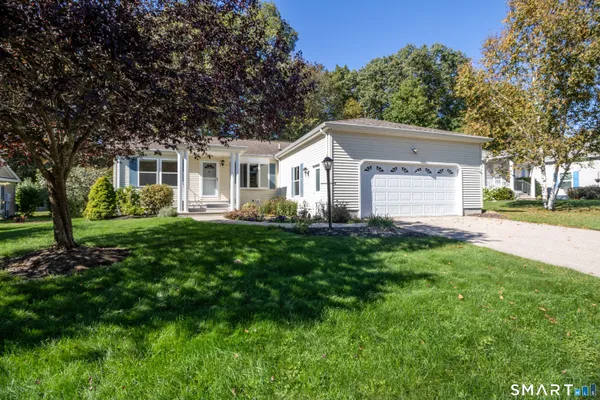 17 WYNDWOOD RD